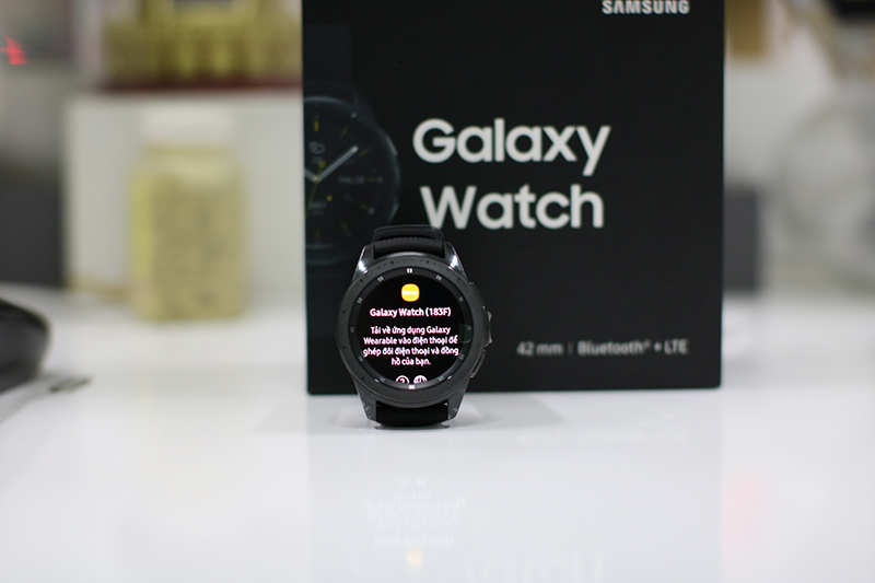 Tổng quan về thiết kế của Samsung Galaxy Watch LTE 46mm