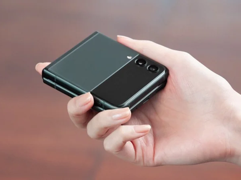 Thiết kế nhỏ gọn của Galaxy Z Flip 3