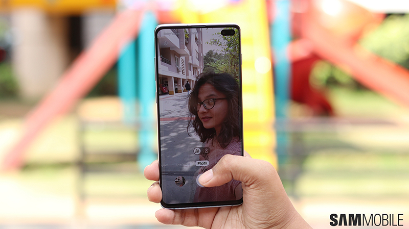 galaxy-s10-plus-camera-selfie