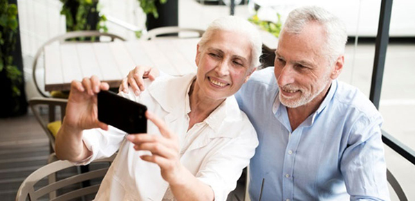Tiêu chí lựa chọn smartphone cho người già 