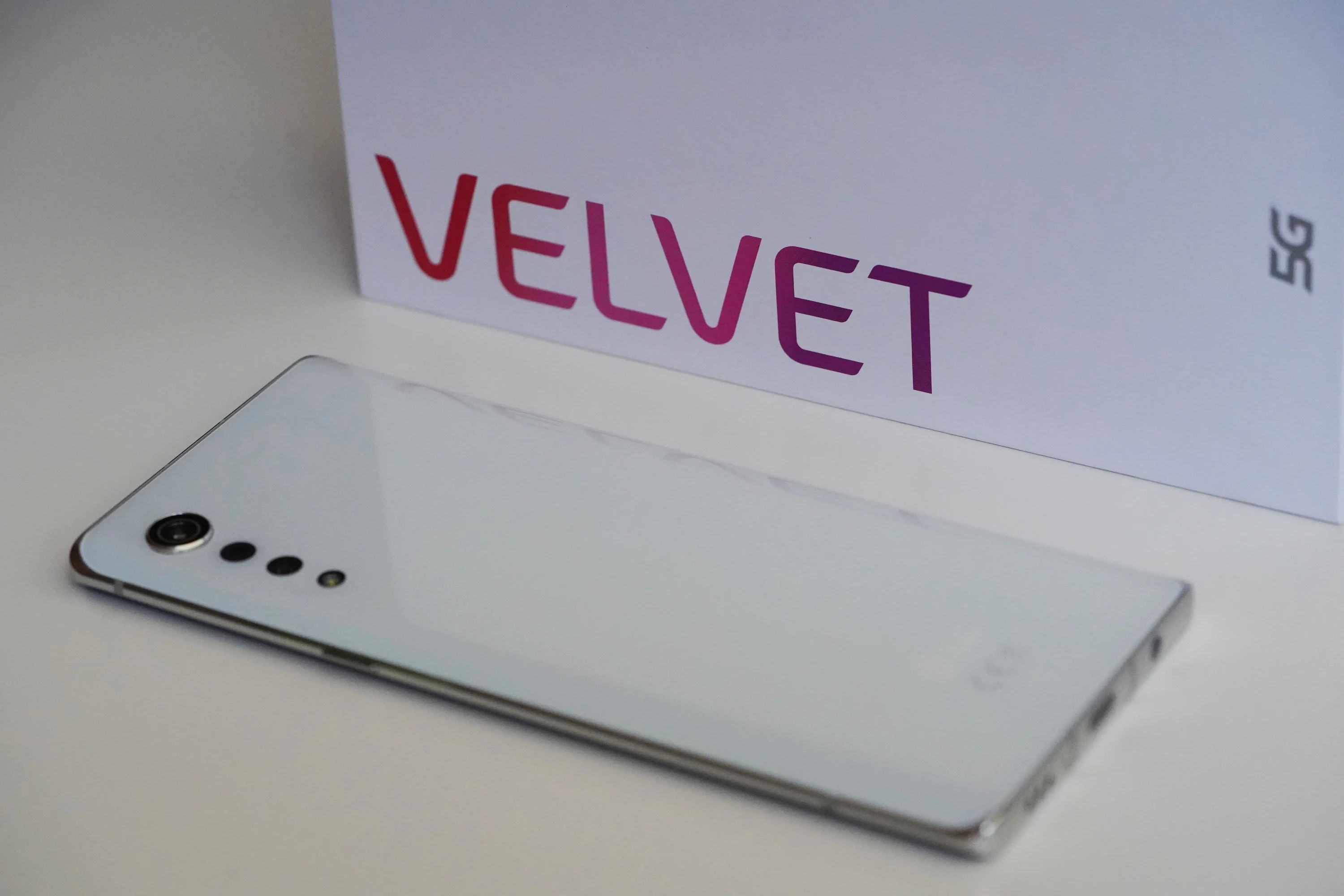 Thay vì LG Velvet 2 Pro, hãy chọn mua LG Velvet 5G cũ tại MinMobile