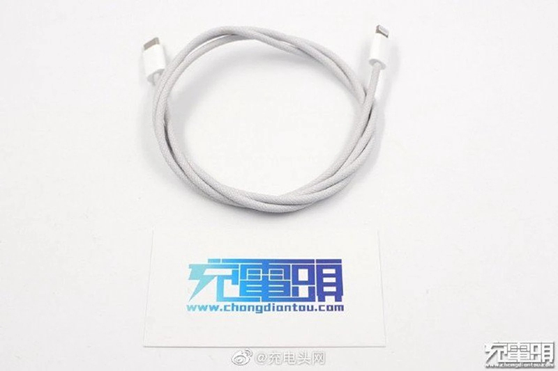 iPhone-12-tang-kem-cap-USB-C-to-Lightning-cable