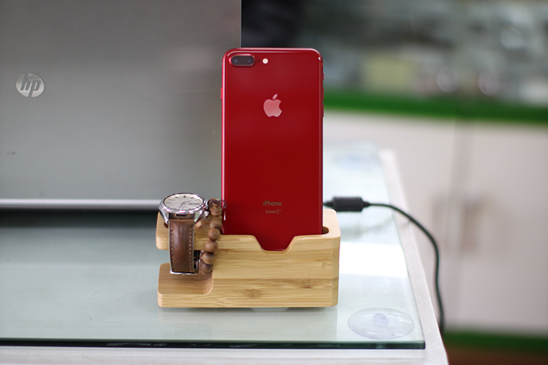 Viên pin của iPhone 8 Plus RED bản Hàn có thể sử dụng liện tục cả ngày