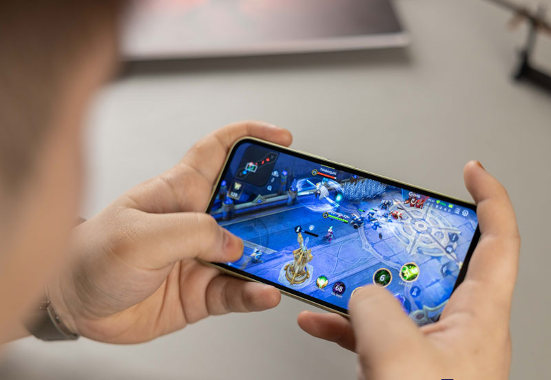 Màn hình hiển thị game sắc nét trên Galaxy A54